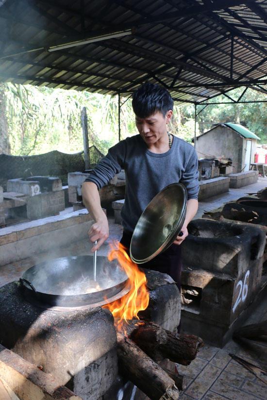 龍華富士康生產(chǎn)部員工活動(dòng)在深圳九龍山莊開(kāi)展